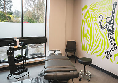 Redmond clinic patient bay with window to street